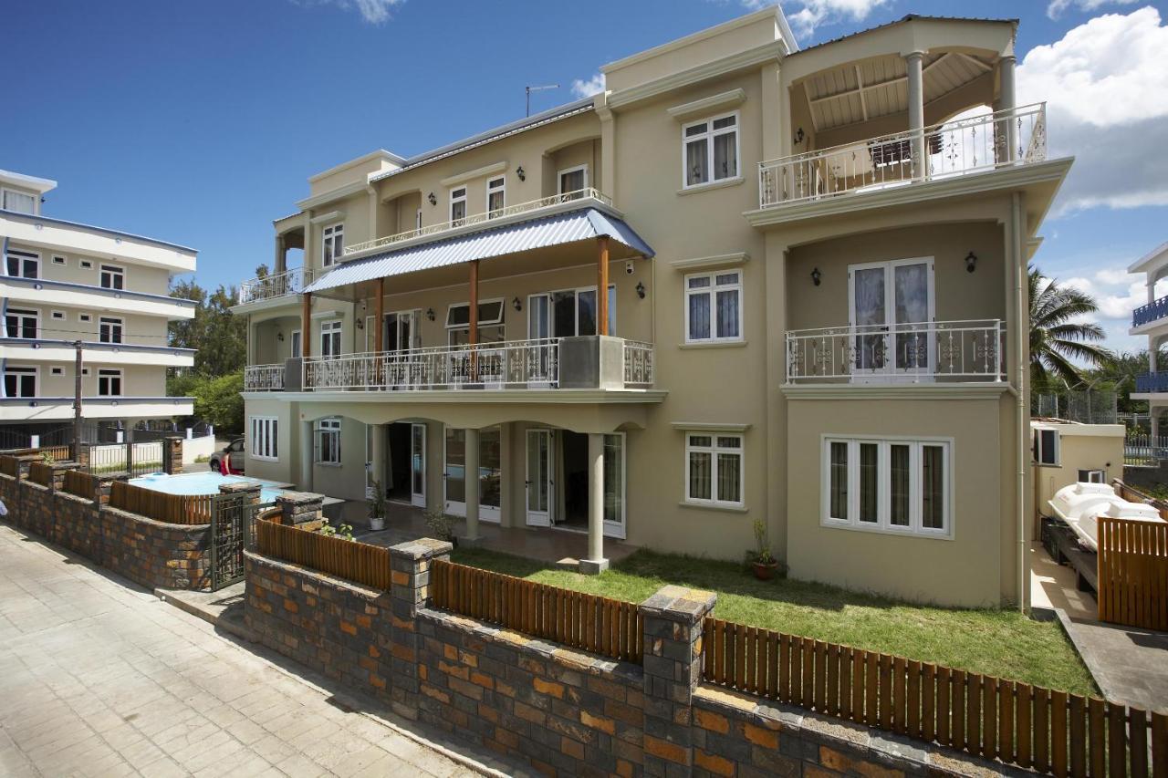 Jet Villa Flic en Flac Exterior photo